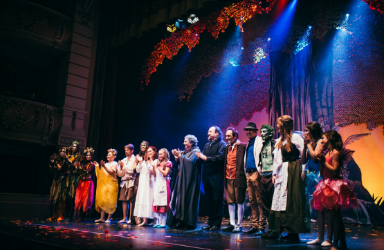 Más de un millar de personas asistieron al estreno de 'El reino de las hadas' en el Gran Teatro