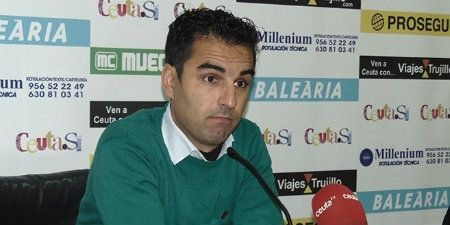 Antonio Rueda: 'No quiero molestar a nadie, pero si tuviera que apostar un céntimo en el derbi lo haría por el Atlético Onubense'