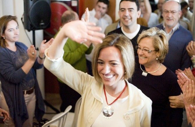 Chacón dice que Petronila trabaja 'como una hormiga' y que el alcalde 'sólo gasta'