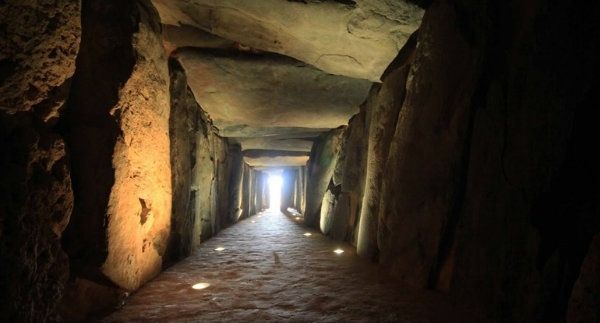 El Dolmen de Soto en Trigueros registra en 2017 unas 9.000 visitas