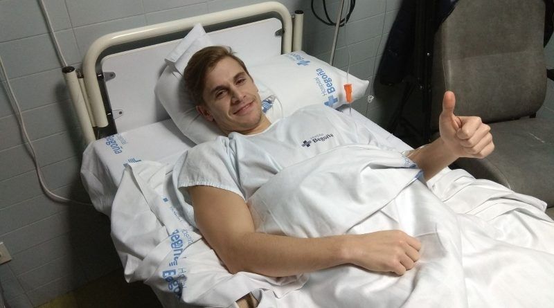 Fran Cárdenas, operado con éxito de su lesión en la rodilla