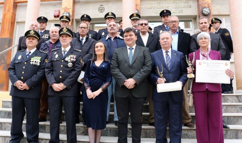 La subdelegada subraya la “gran labor social” que desarrolla la Policía Nacional con 169 servicios humanitarios en 2017