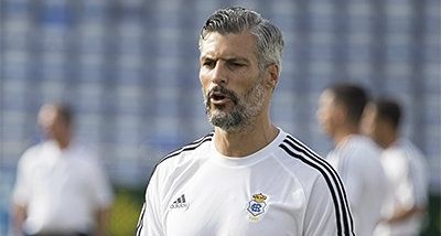 César Negredo toma este miércoles las riendas de la plantilla del Recre a la espera de que fructifiquen las negociaciones con el nuevo técnico