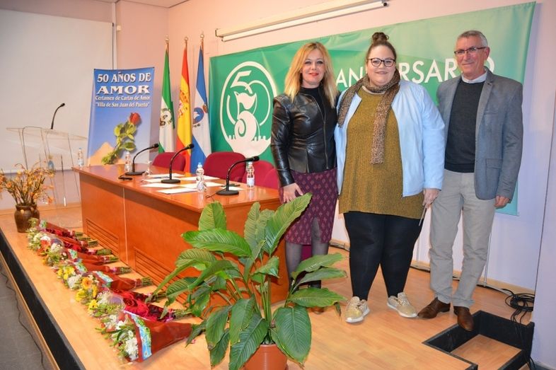 Reconocimiento del Ayuntamiento a la trayectoria de las parejas sanjuaneras que llegan a sus bodas de oro