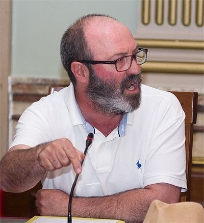 Pedro Jiménez al Ayuntamiento: ¿Alguien se cree que el presidente del Recre firma un contrato sin que lo conozcan?