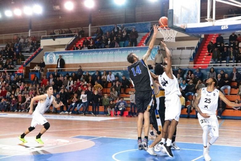 Huelva convierte la emoción en victoria ante Medacbasket (71-70)