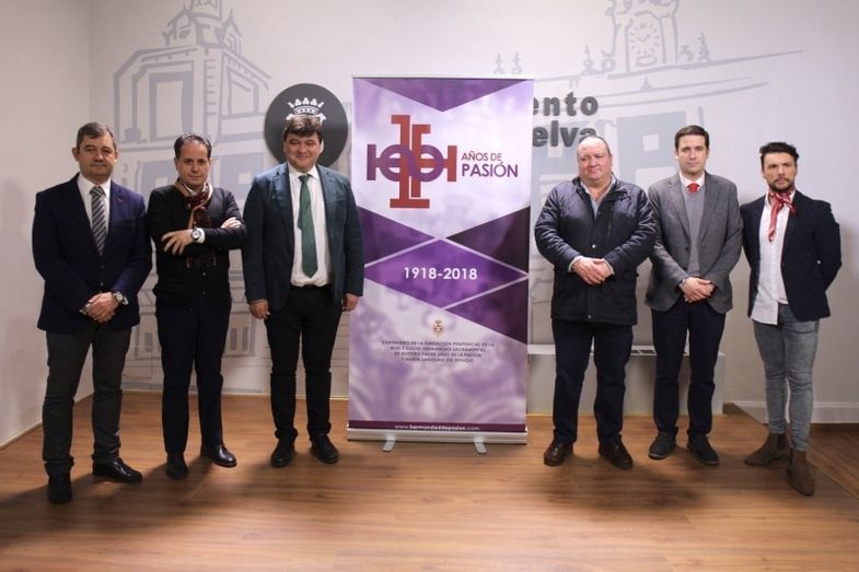 Cante, música y poesía en la exaltación del centenario de la Hermandad de Pasión