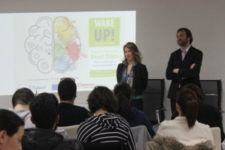 La Fundación Cajasol promueve formación en ‘Smart Cities’ para jóvenes emprendedores