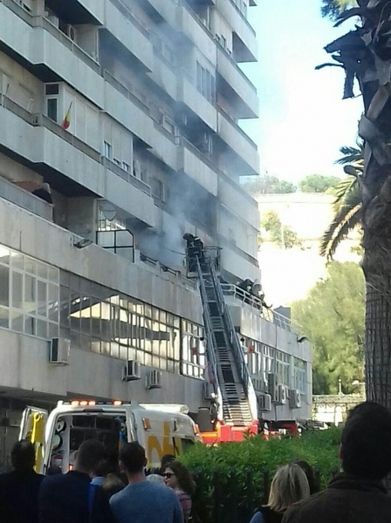 Tres mujeres atendidas tras el incendio en una vivienda de Parque América