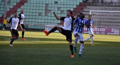 Sin pena ni gloria (0-0)