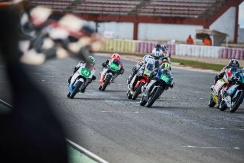 'SuperHugo' alza el telón en el Campeonato de España de Velocidad con un meritorio quinto puesto