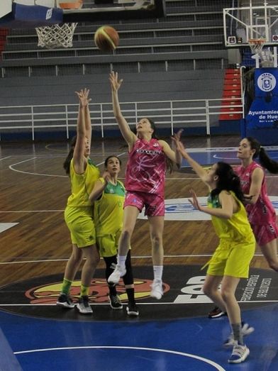 Épico pase del CB Conquero a las semifinales tras dos prórrogas ante el CAB Linares (90-85)
