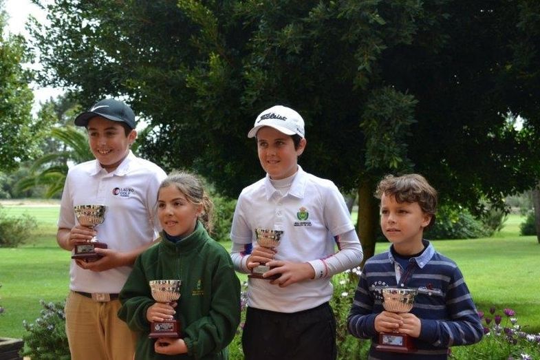 Álvaro Gómez y Arián Rodríguez, ganadores del Gran Premio Benjamín y Alevín de Isla Canela