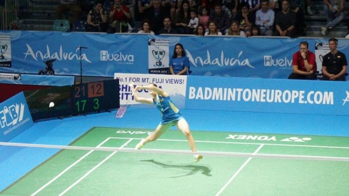 Carolina Marín, Axelsen, las Stoeva y los Adcock alcanzan las semifinales; Gilmour se queda en el camino
