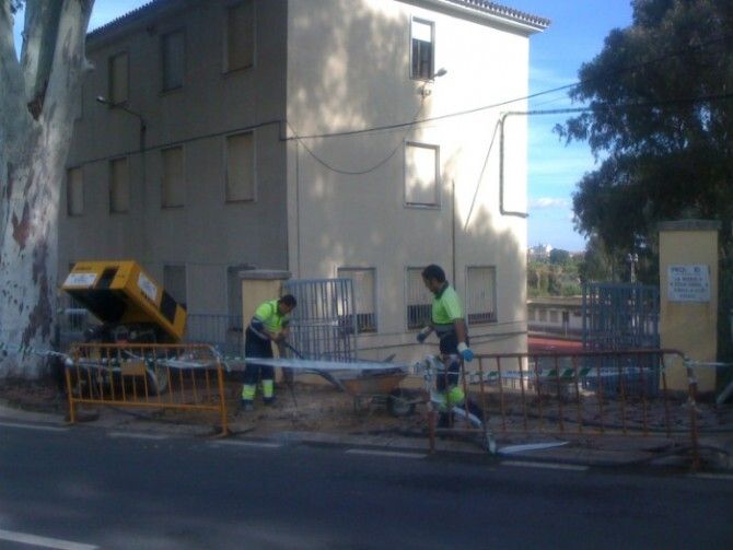 Comienzan las reformas de la avenida Manuel Siurot para reforzar la seguridad de los peatones