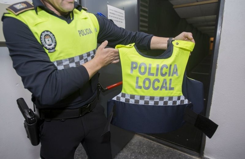 Más de 100.000 euros de inversión en material para la Policía Local de la capital