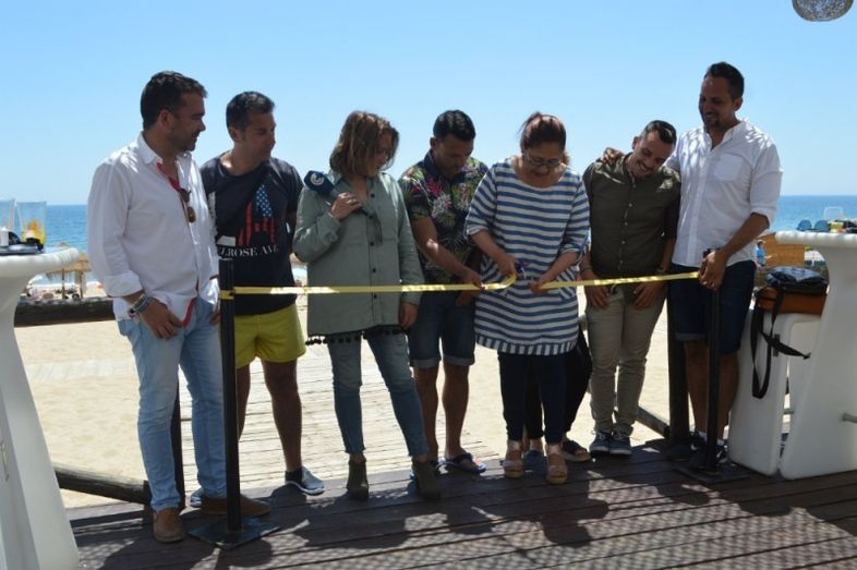 Punta Umbría estrena parque acuático flotante