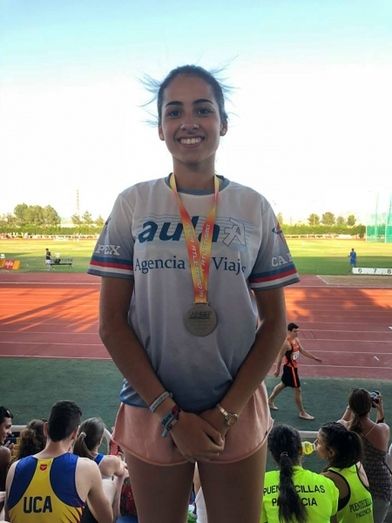 Oro para Raúl Camacho y plata para Belén Fernández en el triple salto del Nacional Sub 20