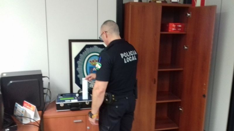 La Policía Local de Lepe denuncia a un conductor con una identidad falsa, sin carné y alcoholizado