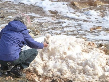 EQUO propone análisis periódicos para comprobar la calidad de las aguas del río Tinto