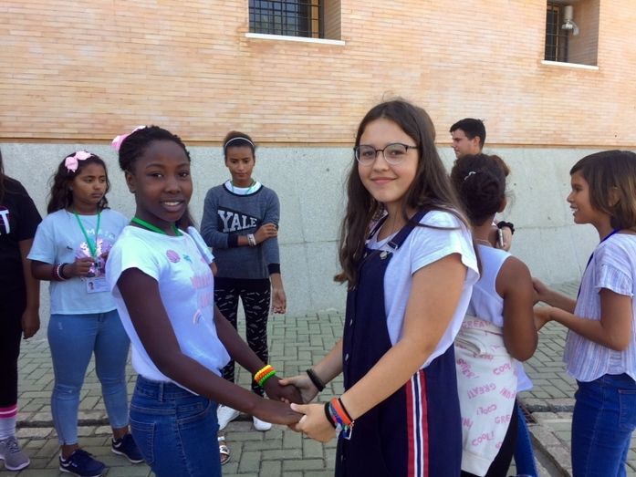 Emotiva despedida a los niños saharauis que han pasado sus Vacaciones en Paz en Huelva