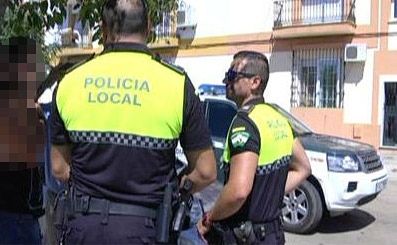 Condenados a más de tres años de cárcel por robar 15 euros en un bar de Isla Cristina