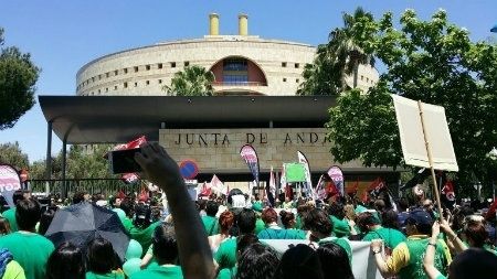 Los docentes interinos andaluces mantendrán una asamblea regional para definir las nuevas movilizaciones en pos de estabilidad