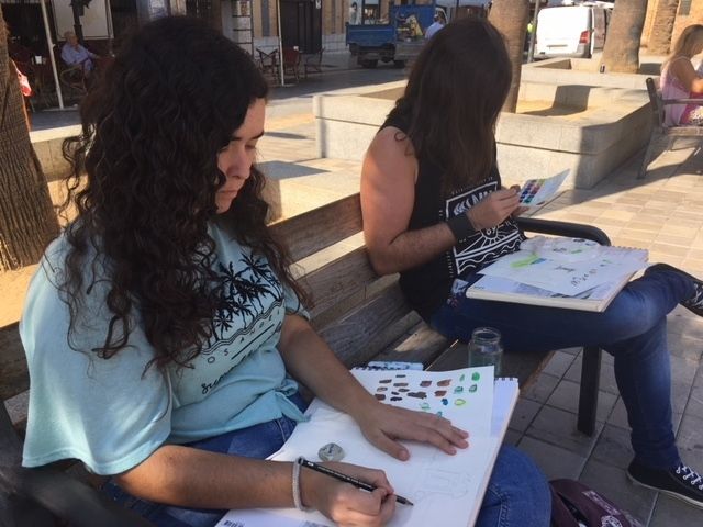El Día de la Banderita de Cruz Roja llena Huelva de solidaridad con la infancia y la juventud