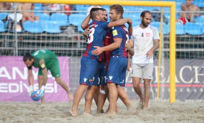Un triunfo y dos derrotas para Dani Pajón en Turquía con el Levante