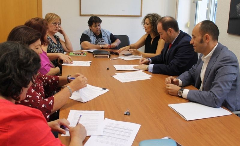 El Ayuntamiento acuerda con la plantilla de la Empresa Municipal de Limpieza una subida salarial progresiva del 1,75%