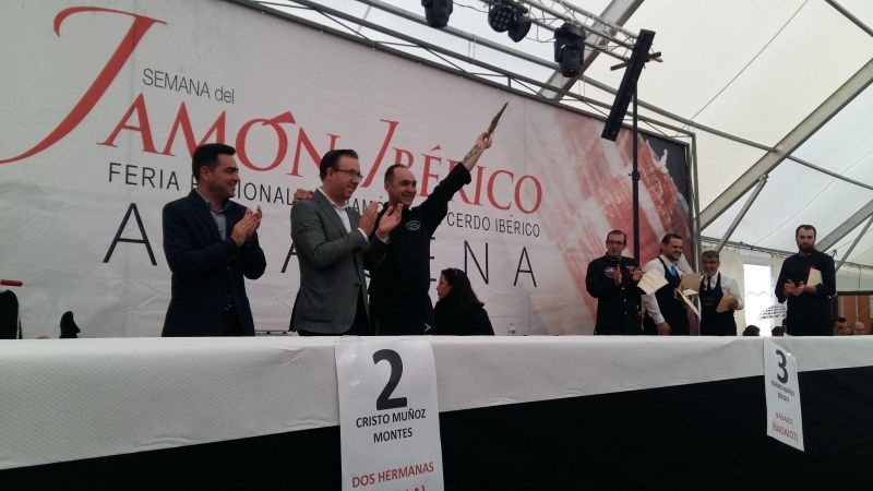 Antonio Sánchez se lleva el Concurso de Cortadores en la Feria del Jamón de Aracena