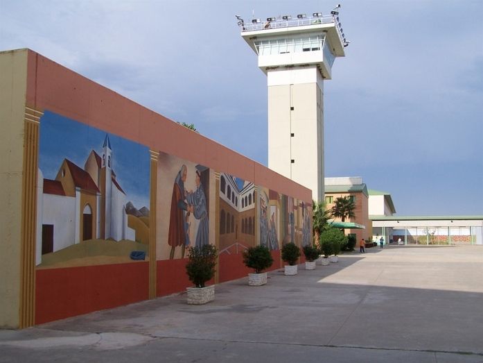 Los funcionarios de la prisión de Huelva, convocados este miércoles al primer día de huelga por su situación laboral