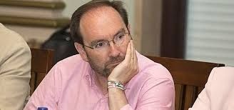 Más enredo: Pepe Fernández asegura desconocer la información sobre los pagos de las deudas del club y a los trabajadores del Recre