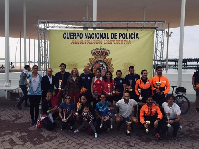 José Manuel Abascal y Lidia Rodríguez ganan la II Carrera Solidaria de la Policía Nacional
