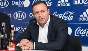 Salmerón: 'Me iba a ir una semana antes de empezar la liga y los que me dijeron que no me fuera porque iba a ser un año normal tienen que dar ahora una respuesta'