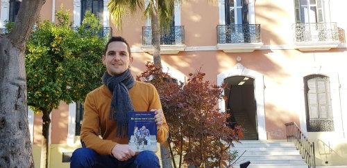El Casino de Rociana acoge la presentación del libro ‘No quiero verte llorar’ y el estreno de la película 'El momento que queda'