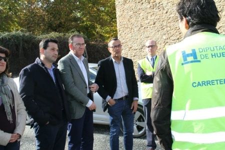 Diputación invierte 460.000 euros en mejorar la carretera que une Aracena con Corterrangel por Castañuelo