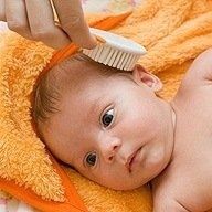¿Se debe cortar el pelo a los recién nacidos?