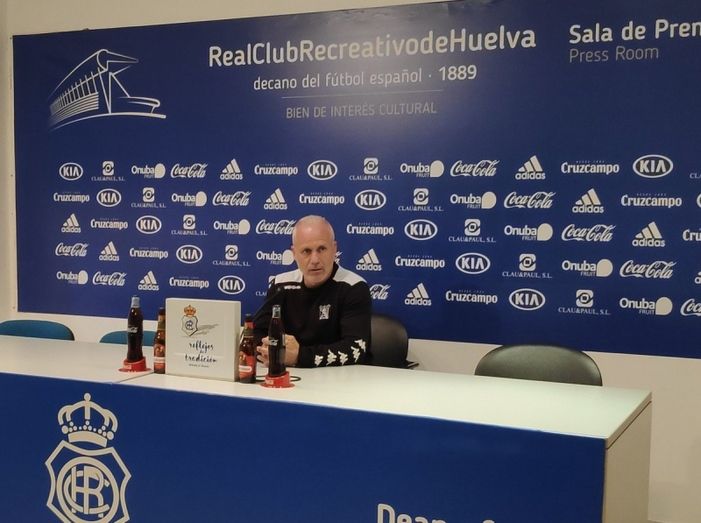Rafa Carrillo: 'Está claro que hay contacto, pero el árbitro no ha interpretado que haya sido falta'