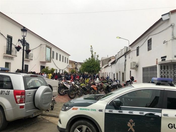 'Estamos todos decepcionados, llorando y con emoción', señalan los miembros de Protección Civil