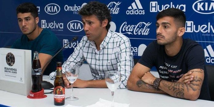 El Decano batirá su récord de fichajes desde su retorno a la Segunda B