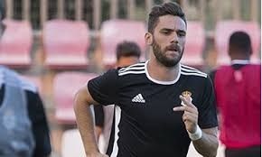 Lolo Plá recala en el filial del Valencia, que marcha en puestos de descenso en el grupo III de Segunda B