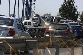 Los vecinos de Aljaraque, en pie de guerra ante el caos de tráfico por las obras en el puente del Odiel, convertido en 'una ratonera'