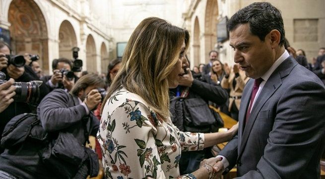 Juanma Moreno, investido presidente de la Junta de Andalucía en primera votación gracias a los votos de Cs y Vox