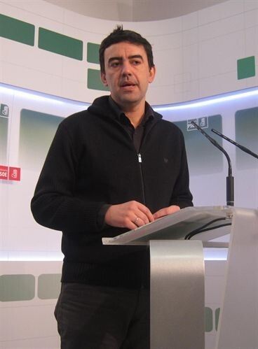 El PSOE aboga por un 'cierre retribuido' del caladero para afrontar la 'situación límite' del sector de la chirla