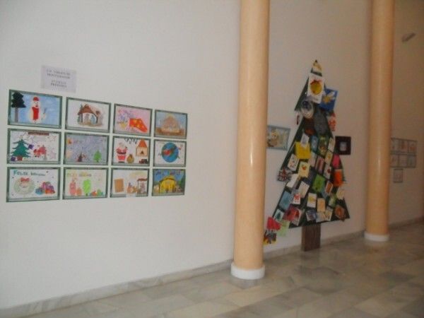 El Teatro Felipe Godínez de Moguer acoge la exposición del concurso escolar de Crismas