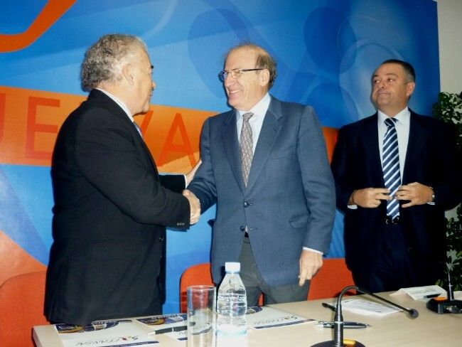Convenio para aunar recursos en la promoción del autoempleo