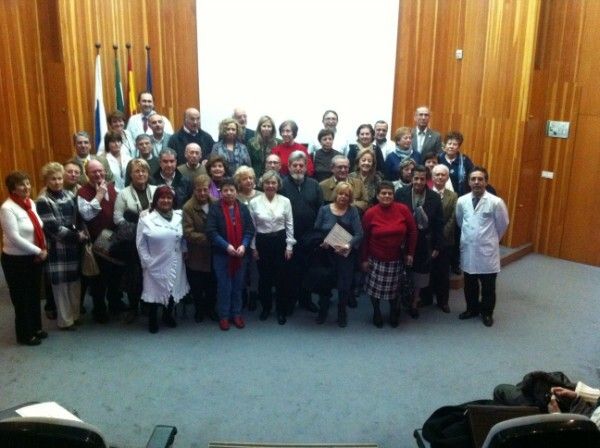 El hospital Juan Ramón Jiménez rinde homenaje a los trabajadores jubilados del año