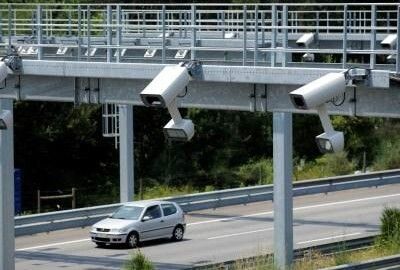 Anuncian descuentos para los transportistas de vehículos pesados en los peajes de Portugal