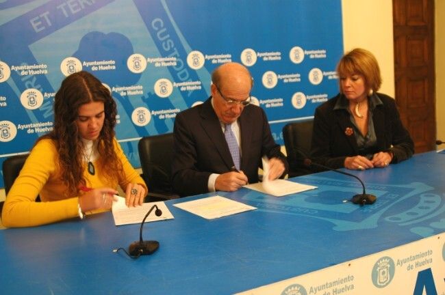El Ayuntamiento renueva su compromiso con los inmigrantes a través de la ONG 'Huelva Acoge'